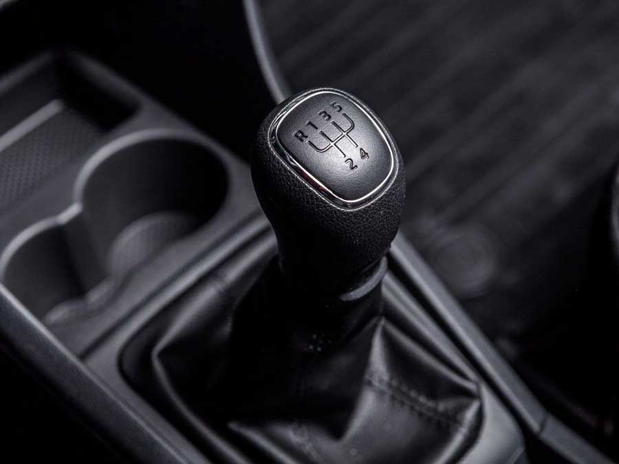 Как правильно переключать передачи на МКПП